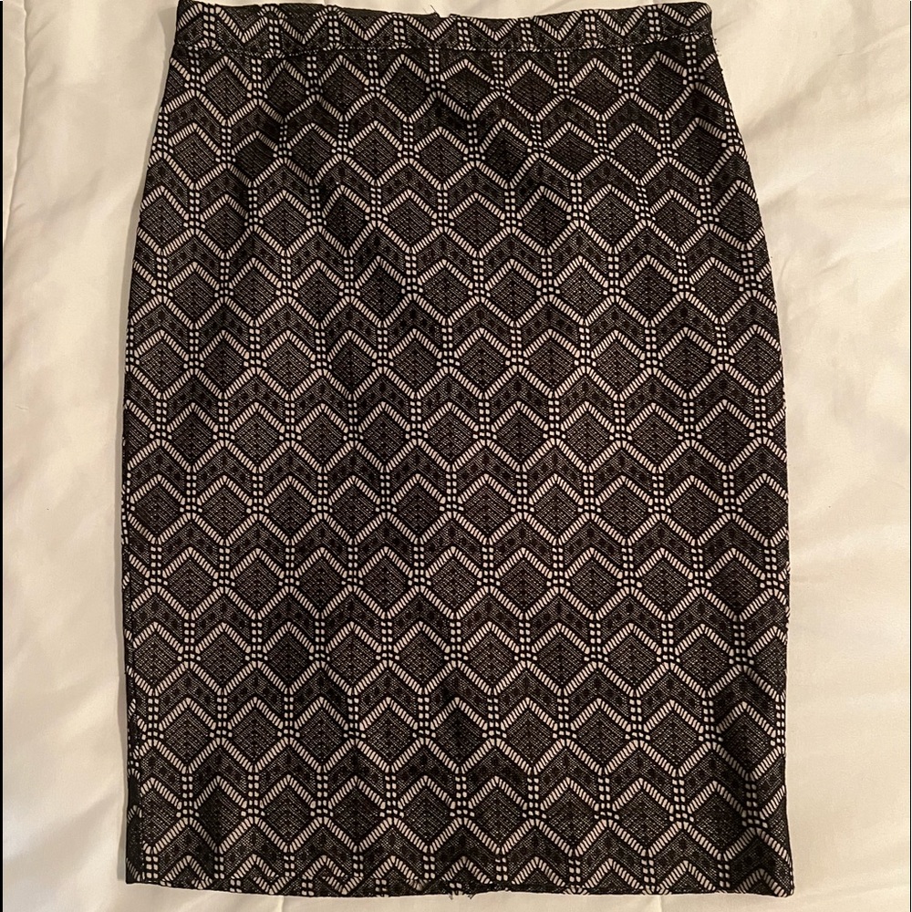 Limited pencil skirt
